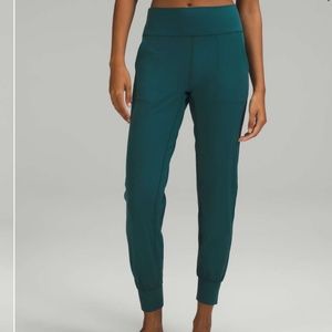 NWT Lululemon Align Highrise 28” Jogger Green Jasper Size 4